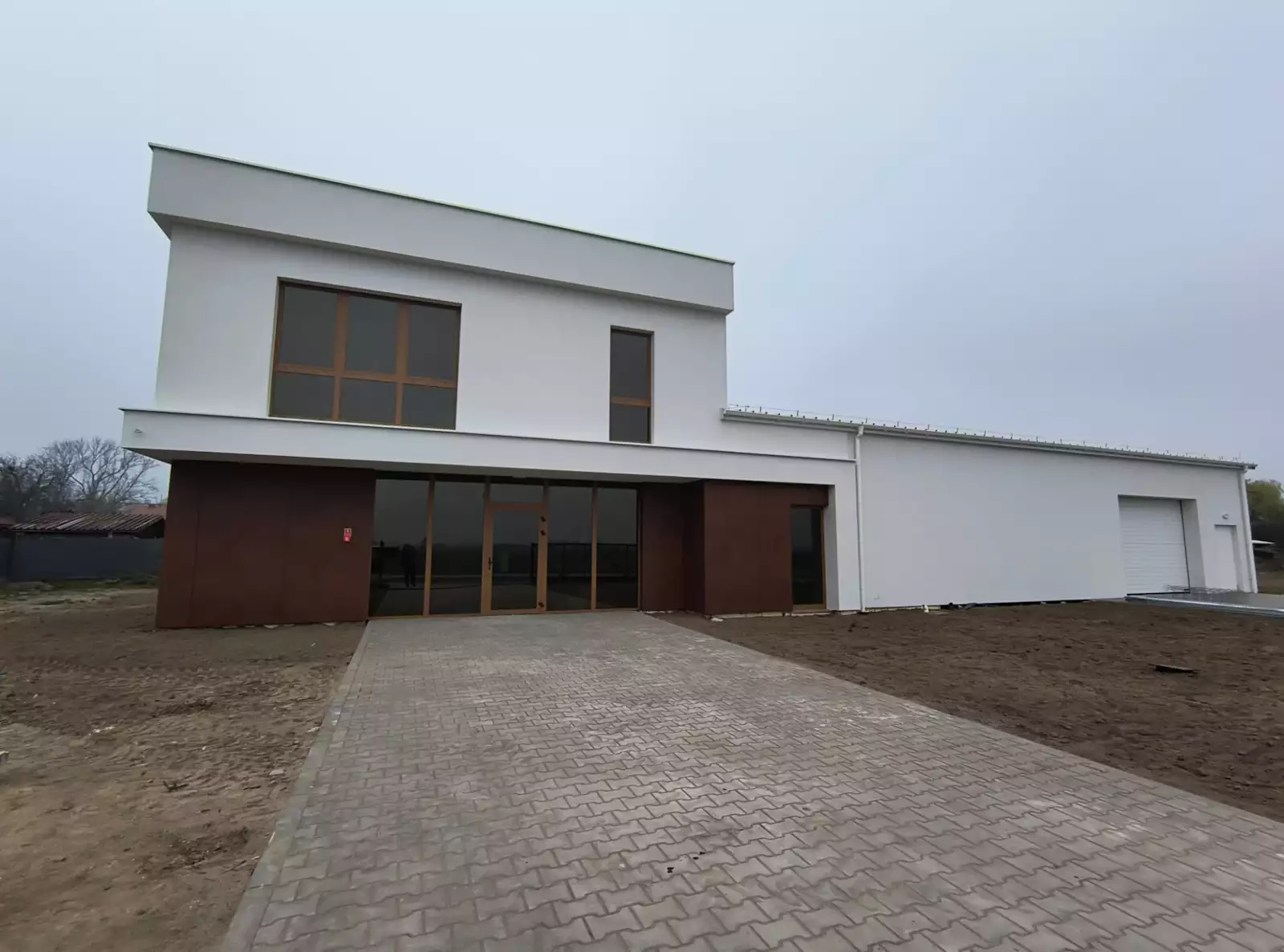 Końcowy etap budowy siedziby Eko House